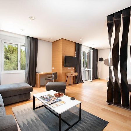 Beachfront Apartment Rosa Del Mar Jardin Мощеничка-Драга Экстерьер фото
