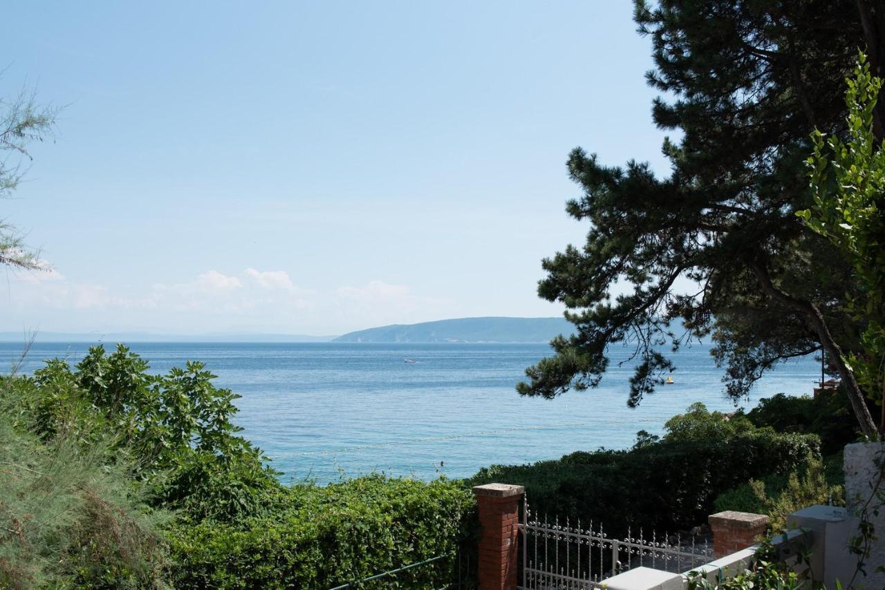 Beachfront Apartment Rosa Del Mar Jardin Мощеничка-Драга Экстерьер фото