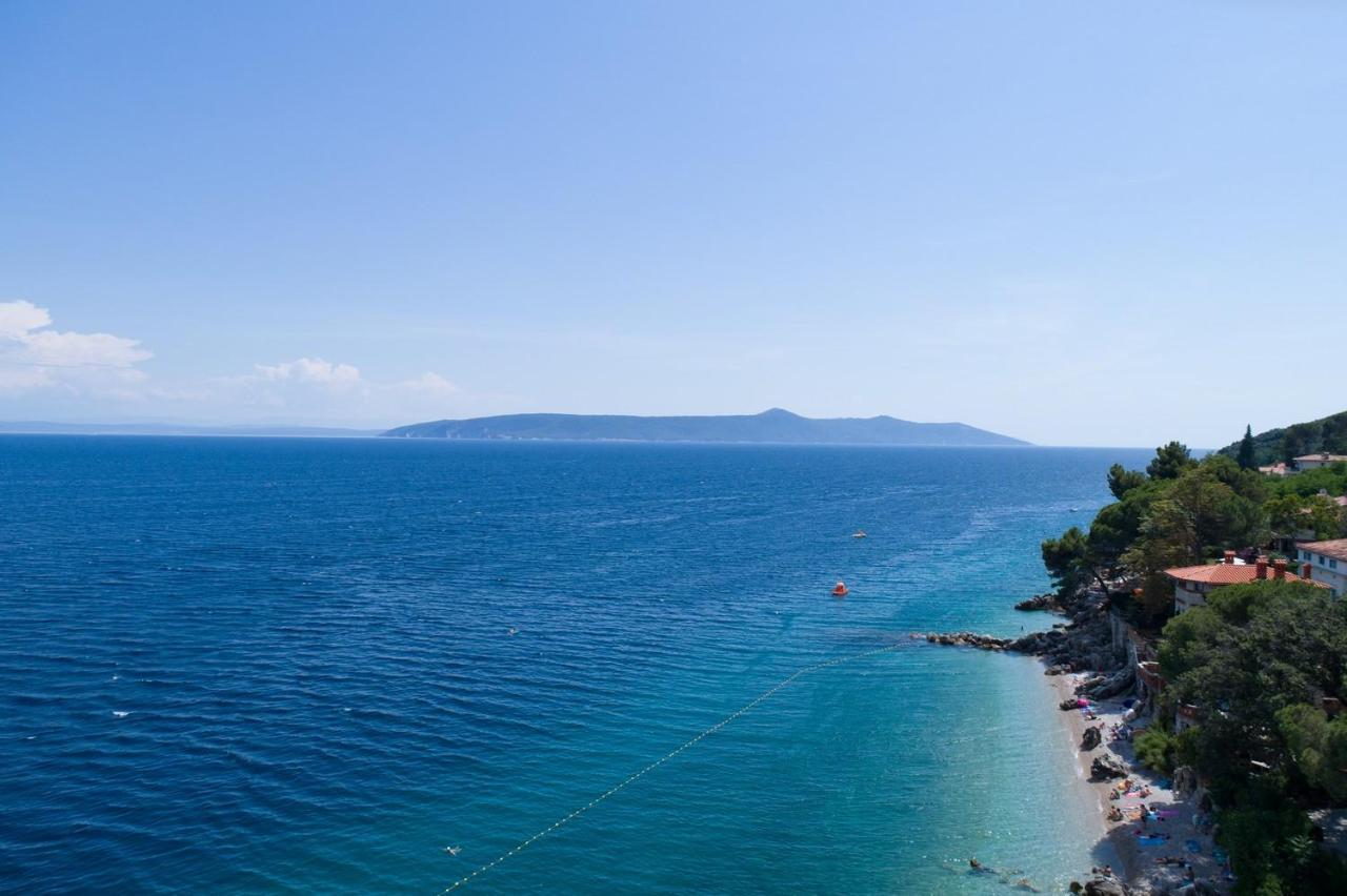Beachfront Apartment Rosa Del Mar Jardin Мощеничка-Драга Экстерьер фото
